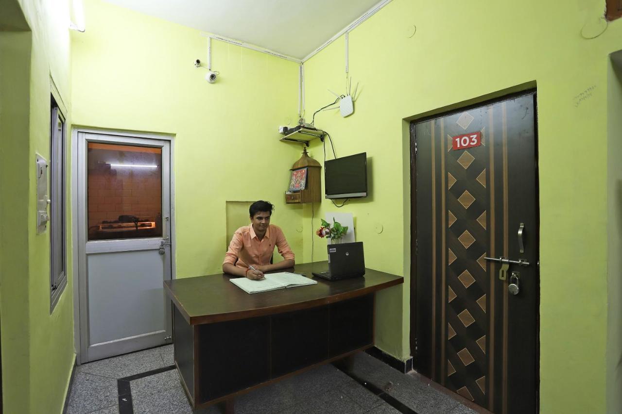 Oyo 39645 Maheshwari Residency Hotel Ню Делхи Екстериор снимка
